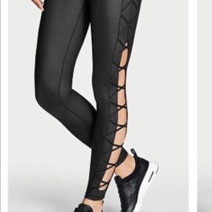 Victoria Secret Knockout Leggings SZ M